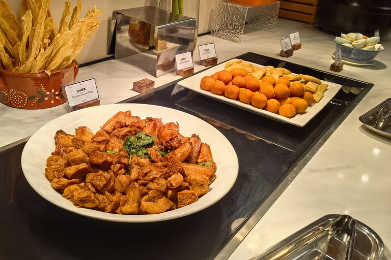 Macau: Historic City Walk Day Tour with Lunch & PORT Pickup Macau: Historic City Walk Day Tour with Lunch & Hotel Pickup