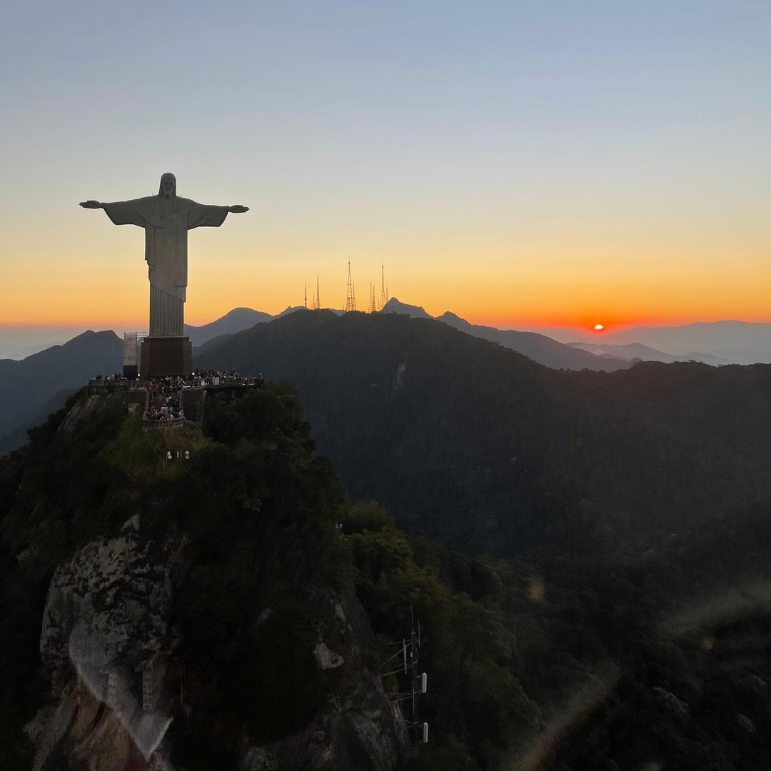 Colagem de mídia