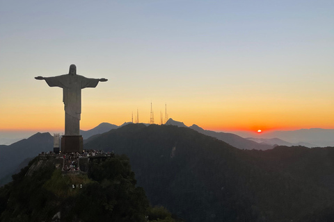 Rio de Janeiro: 25 Min Helicopter Christ the Redeemer