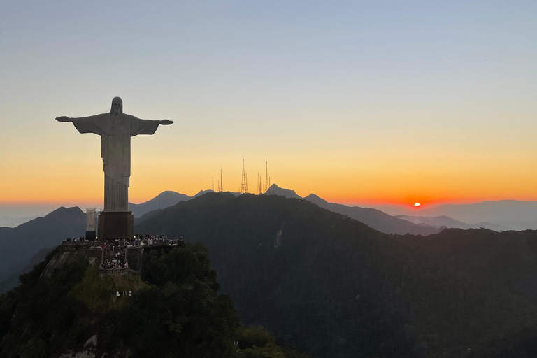 Rio de Janeiro: 25 Min Helicopter Christ the Redeemer