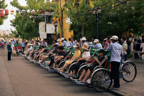 Da Nang/Hoi An: Tour in barca sul fiume del cocco e Festival delle LanterneAutista privato e auto