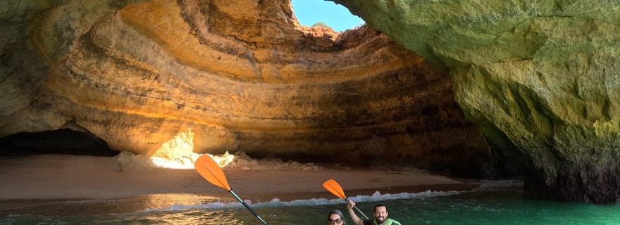 Benagil : Visite guidée des grottes de Benagil en kayak avec photos 4K gratuites