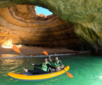 Benagil: Benagil Caves Guided Kayak Tour with Free 4K Photos