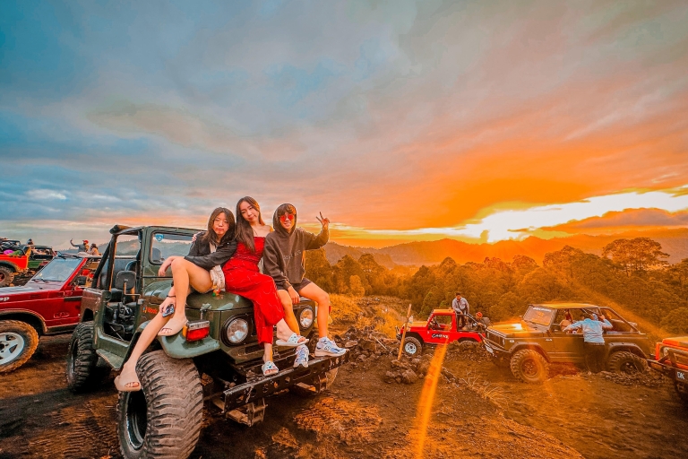 Bali: Mount Batur Jeep Sonnenaufgang geführte Tour mit Frühstück