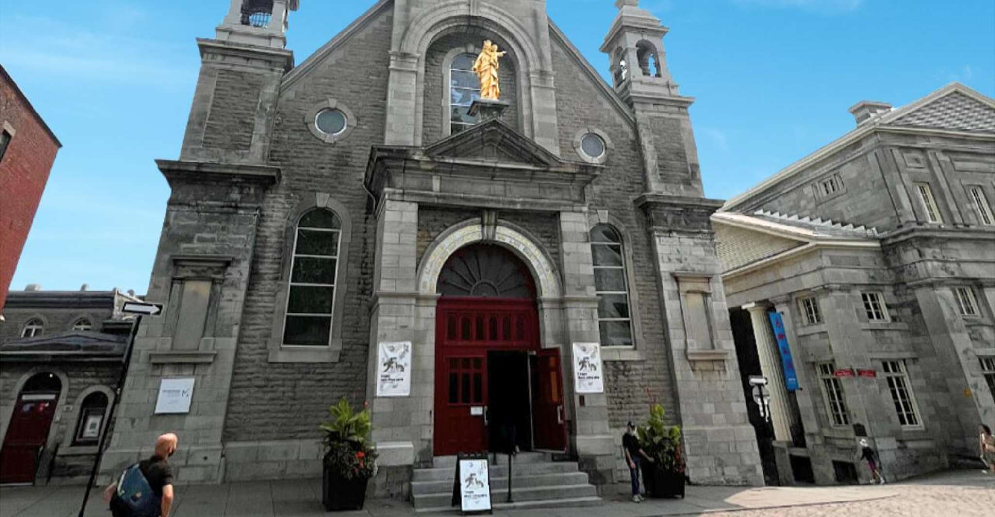 Montréal: The Original Old Montréal Walking Tour photo 8