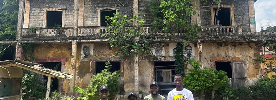 Bassam : visite du quartier France patrimoine mondiale UNESCO