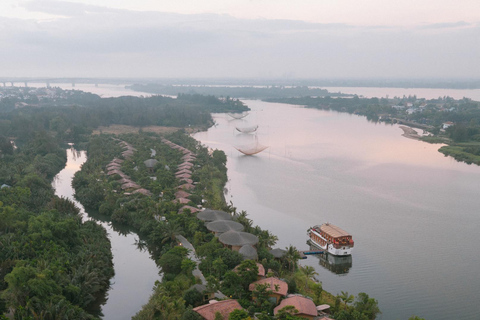 Hoi An Luxury Sunset Cruise: 5-Course Spice Menu & Cocktails VND 3,800,000 | 5-course + wine & sparkling free-flow