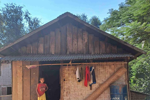 نونغ خياو: رحلة لمدة يومين، قرية همونغ، إقامة منزلية، والتجديف بالكاياك