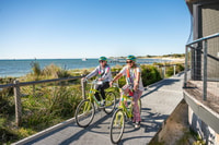 De Perth, Rottnest Island NEWNE BIKE ET FERRY TRIP - Housity