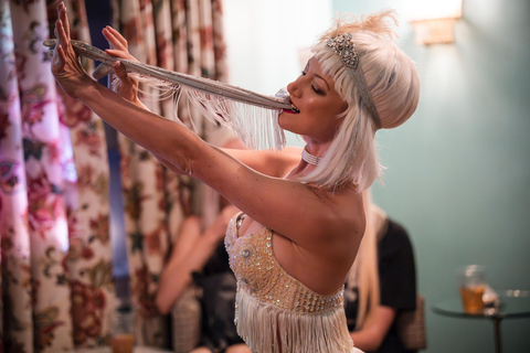 Las Vegas: Immersive 1920s Night Tour with Cocktails & Flask