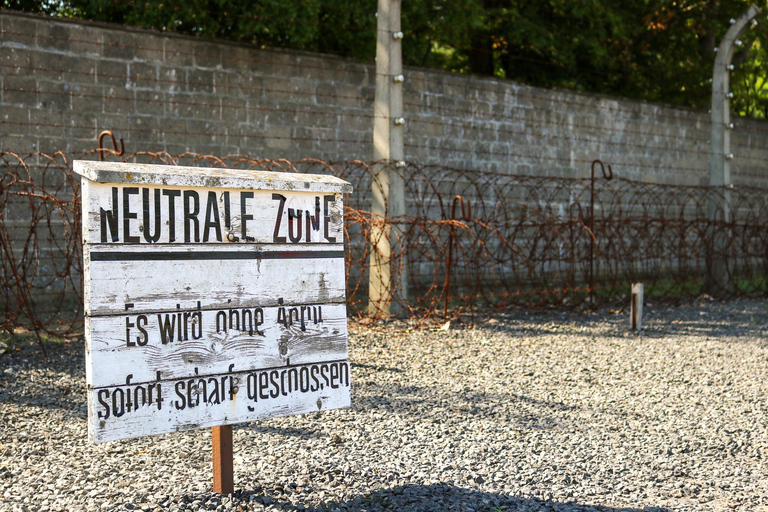 Berlin: Sachsenhausen Camp & East Side Gallery Tour English option