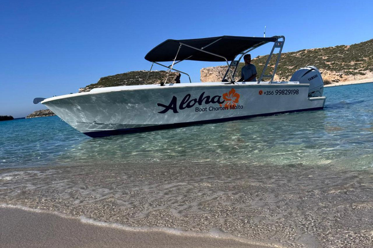 Comino: Blue & Crystal Lagoon Private Boat with Snorkeling