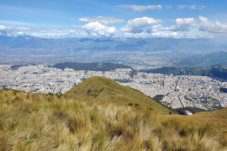 Quito Full-Day: Teleférico, Old Town & Middle of the World