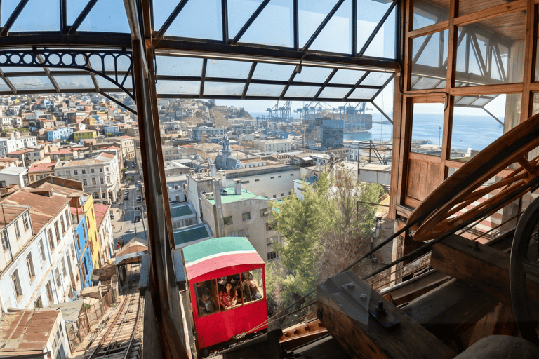 Explore Valparaíso: Take a walk, taste and discover