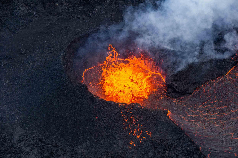 Reykjavik : visite touristique de 45 minutes du volcan en hélicoptère