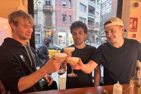 Barcelone : cours de préparation de sangria et cocktails avec tapas