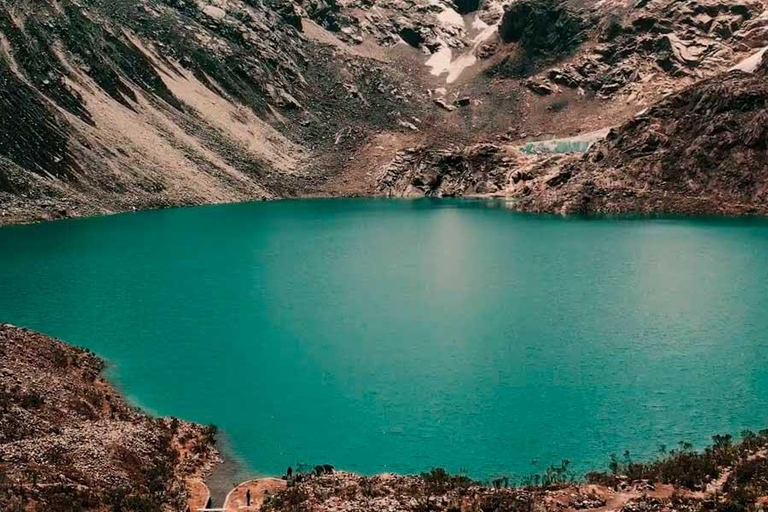 Huaraz: Rocotuyoc Ice Lagoon - White Mountain Range