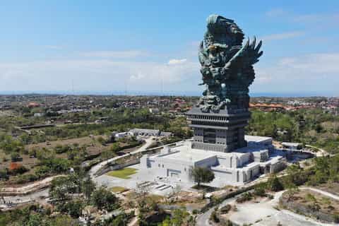 ガルーダ・ヴィシュヌ・ケンチャナ像をご覧ください チケット＆ツアー