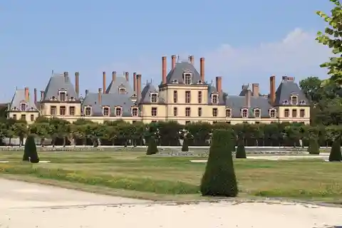 Från Paris: Halvdagsutflykt till Fontainebleauslottet & Barbizon