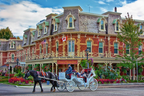 Toronto: Niagara Falls Guided Tour Toronto: Niagara Falls Guided Tour and Behind the Falls