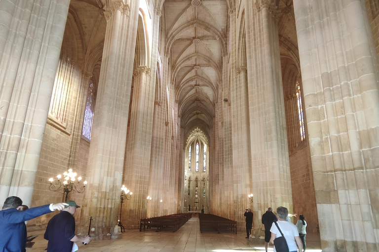 From Lisbon: Medieval Tour, Batalha, Tomar, Alcobaça, Óbidos Private Tour Option