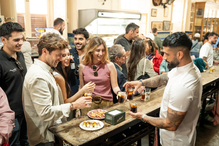 Málaga: Tapas, Wine &amp; Rooftops Tour gastronómico em pequenos grupos