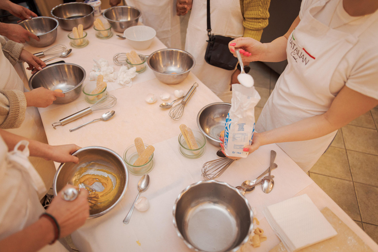 Rome : Cours de cuisine sur les pâtes et le Tiramisu sur la Piazza Navona