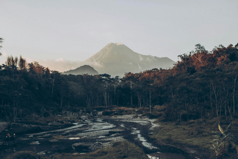 Wschód słońca na wulkanie Merapi, Borobudur i całodniowa wycieczka Ratu Boko