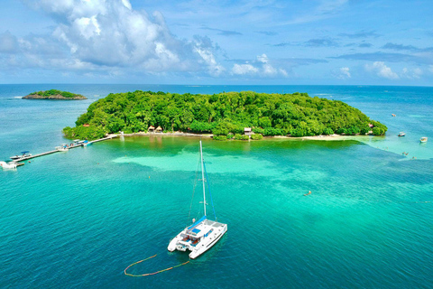 Fonds Blancs du Robert: On a private catamaran - Full day.