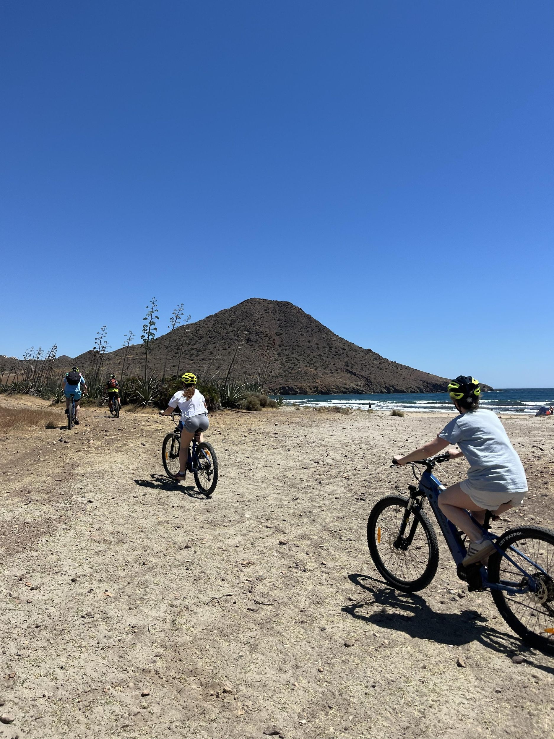 Cabo de Gata: E-Bike-Tour nach Mónsul, Genoveses und zu versteckten Buchten