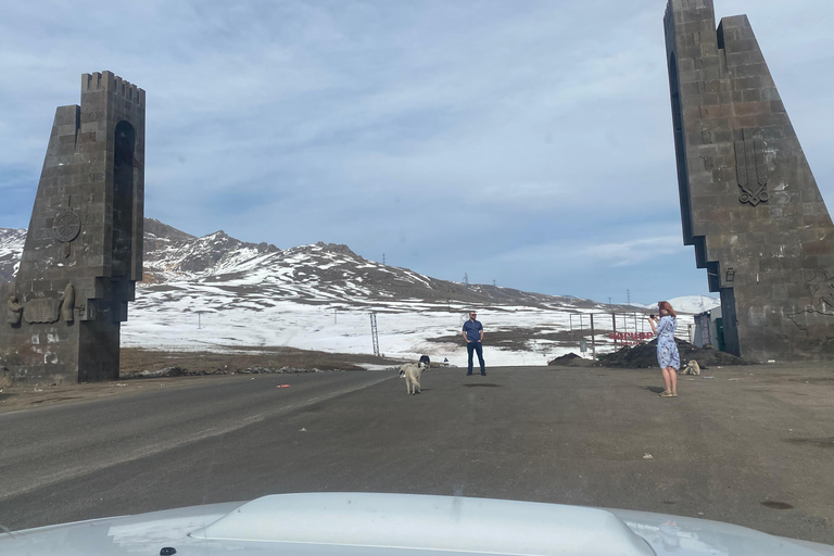 Yerevan: 2-Day Waterfalls and Nature Tour