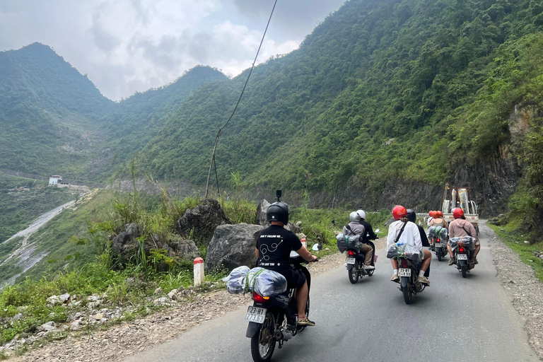 Au départ de Hanoi : 4 jours de visite en voiture de la boucle de Ha Giang, plus un montage vidéo