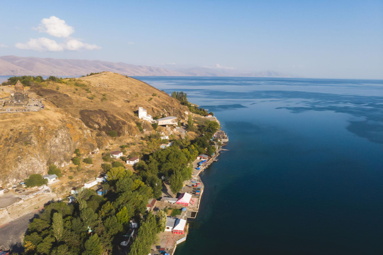 Tbilisi: Private Armenia Day Trip with Lake Sevan