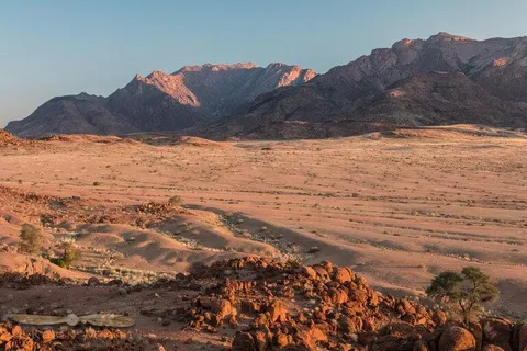 Windhoek: 3 Días Sossusvlei | Acampada Guiada Privada