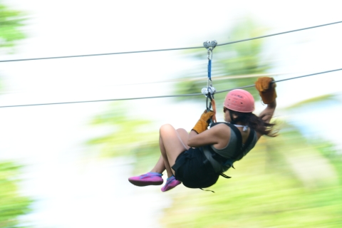 Punta Cana: Ziplining auf 12 BahnenZiplining: 12 Bahnen in Punta Cana