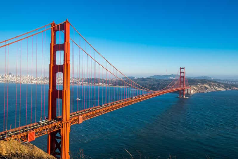 golden gate bridge at day