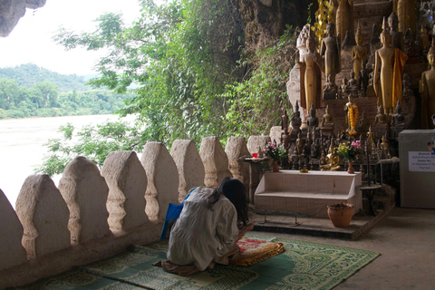 Luang Prabang: 3-Day Cultural & Nature Highlights Tour Join-in Group Tour (Without Accommodation)
