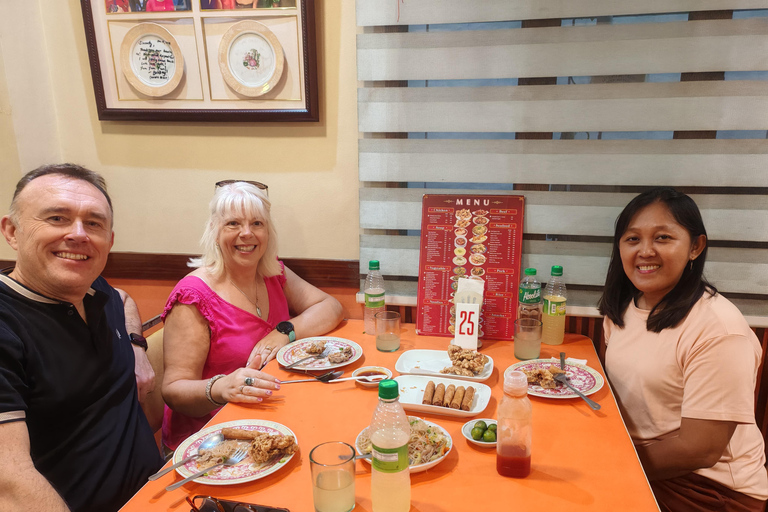 Manila: Intramuros and Chinatown Private Tour with Meal
