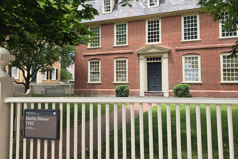 Boston by Train to Salem History Tour: Option to Stay & Play