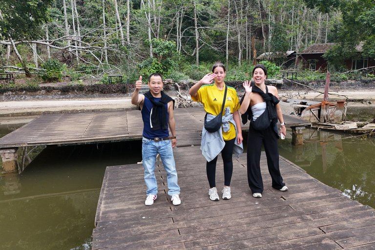 Half Day Hiking to Cat Ba National Park with a Guide