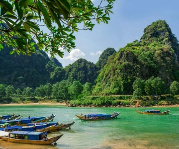 Heaven’s Cave & Hue Heritage : 2 Day Adventure from Da Nang