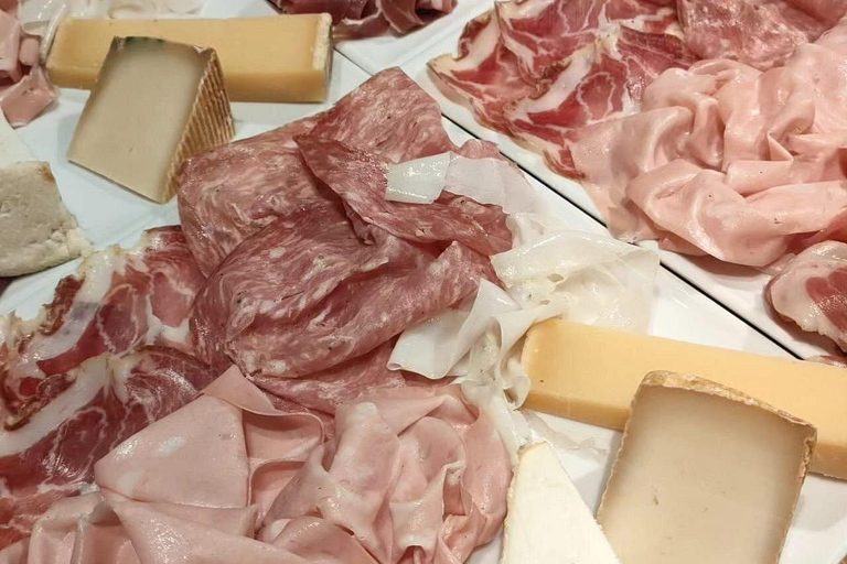 Nizza: Entdecke unsere Regionen und genieße Käse und WeinNizza: Entdecken Sie unser Terroir und verkosten Sie Käse und Wein