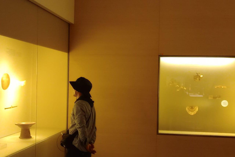 Bogotá: Gold Museum, Deep Tour of the Pre-Hispanic World Bogotá: Gold Museum, Deep Journey Through the Pre-Hispanic World