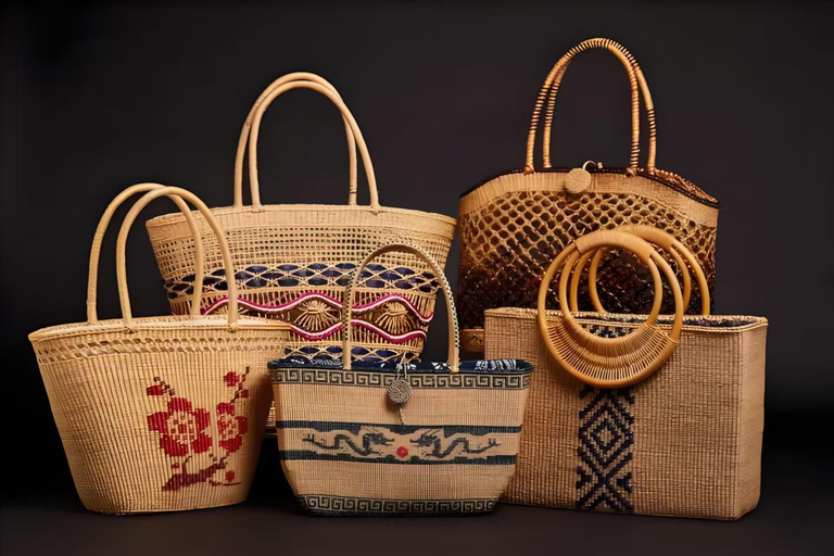 Shanghai: Straw Weaving Handicraft Workshop
