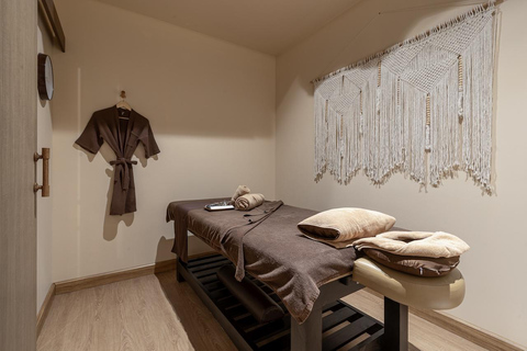 Bangkok: ThaiThai Massage near BTS Asok (Sukhumvit 25) Coconut Aromatherapy Oil Massage (90 Min)