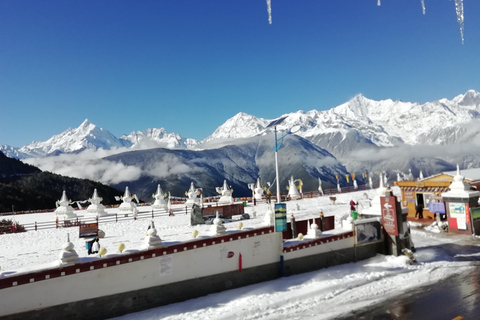 Shangri-La: trekking delle montagne innevate di Meili e del villaggio di Yubeng