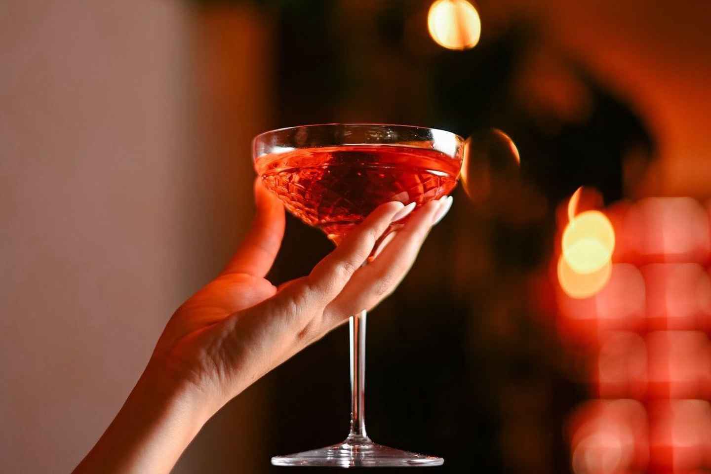 Tirana: Pub Experience with Tarot Cards and 5 Cocktails