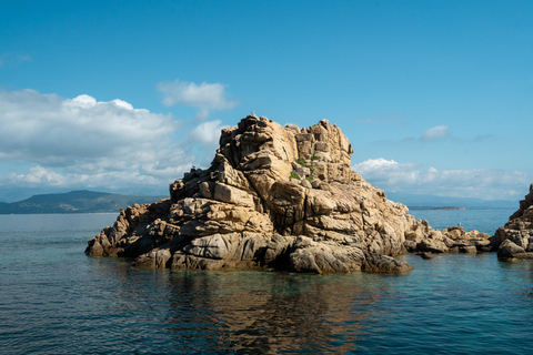 Santa Giulia : Sunset Cruise & Apéritif on catamaran