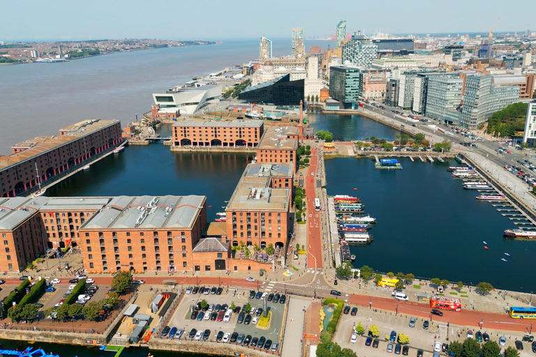 Beatles Highlights Walking Tour in Liverpool 3-hour: English Walking Tour