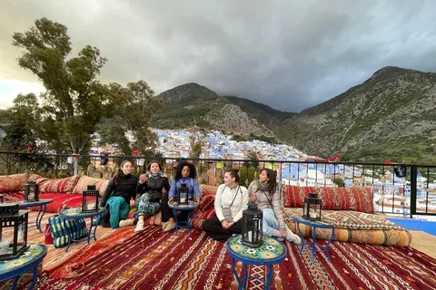 Explorez Chefchaouen comme un habitant